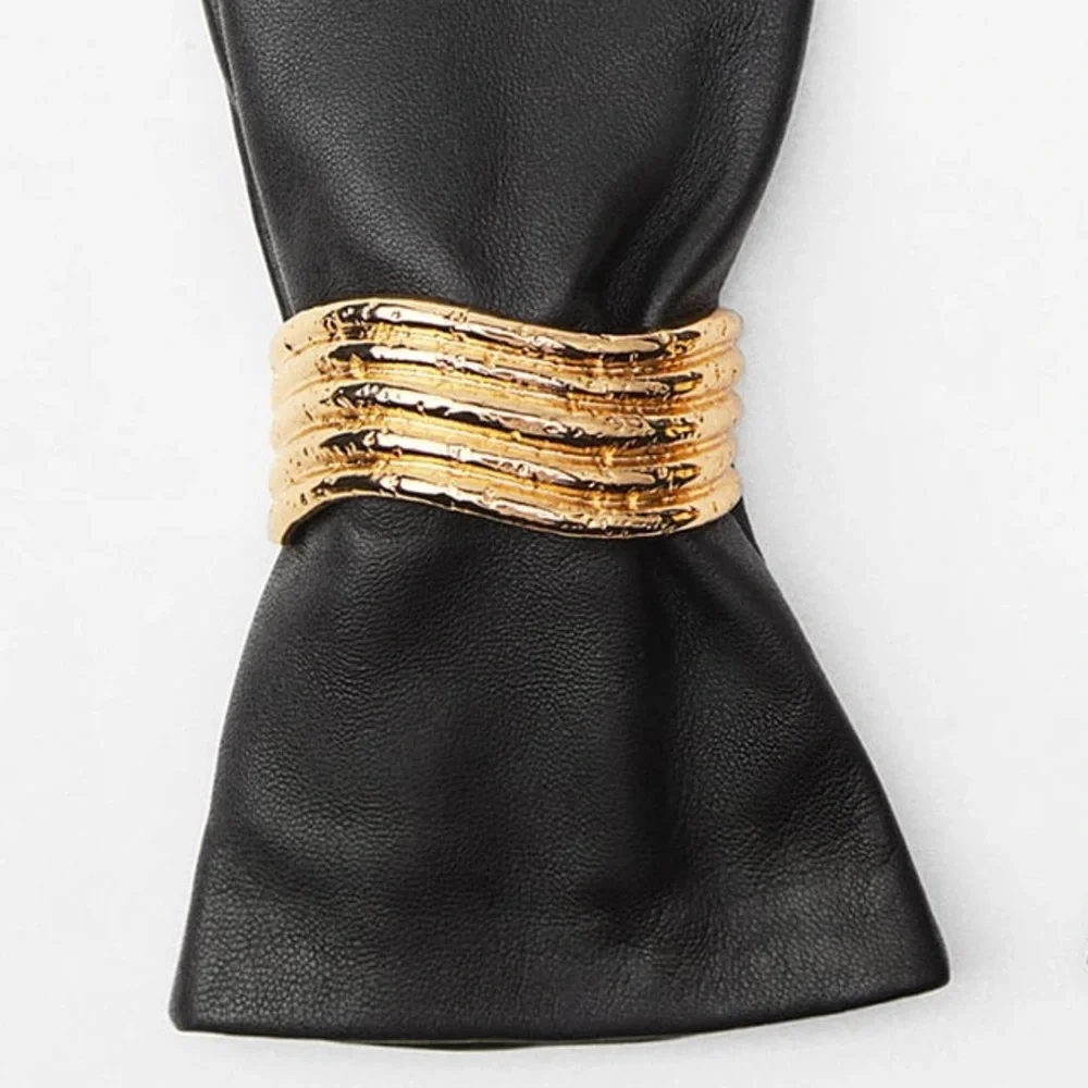 Zara sleek black